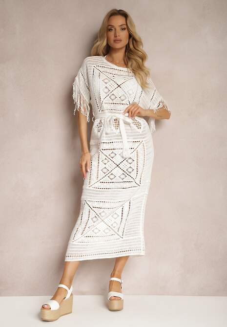 Biała Szydełkowa Sukienka Maxi z Frędzlami i Rękawem Typu Nietoperz Yumoto