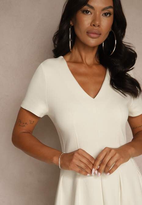 Jasnobeżowa Casualowa Sukienka z Bawełną Zeredira