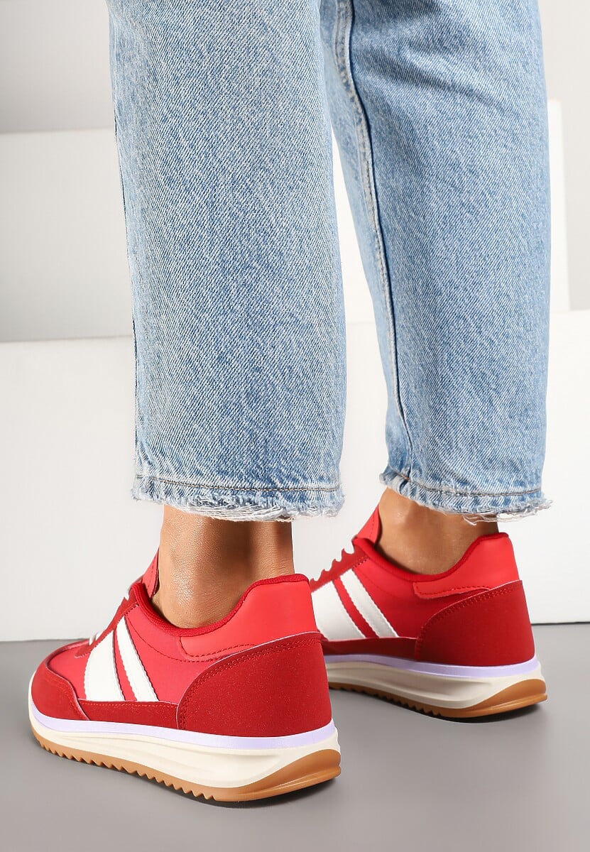 Czerwone Sneakersy w Stylu Kultowych Tenisówek z Przeszyciami Lelluria