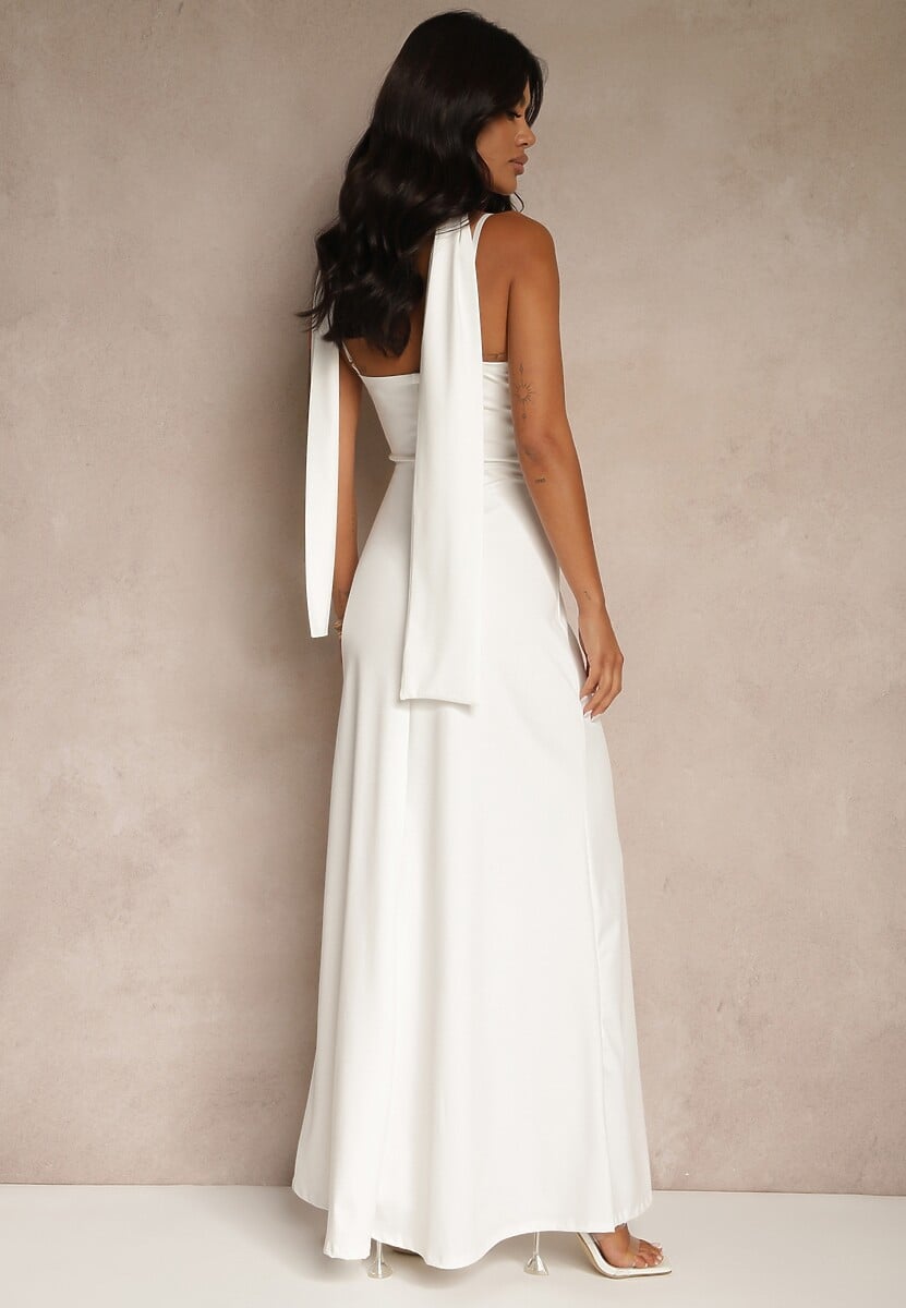 Biała Sukienka z Marszczeniem i Dodatkowym Szalem Zerona