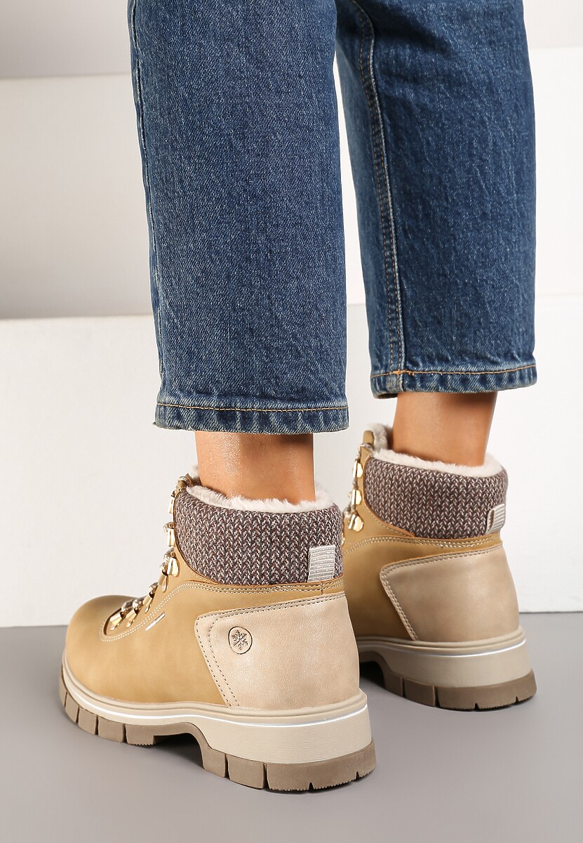 Jasnobrązowe Sznurowane Traperki na Płaskiej Podeszwie Ozdobione Futerkiem Seassia