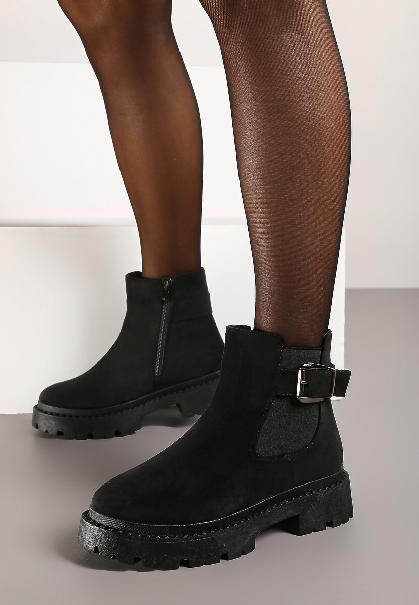 Czarne Botki na Płaskiej Podeszwie z Metaliczną Klamrą Tarlana
