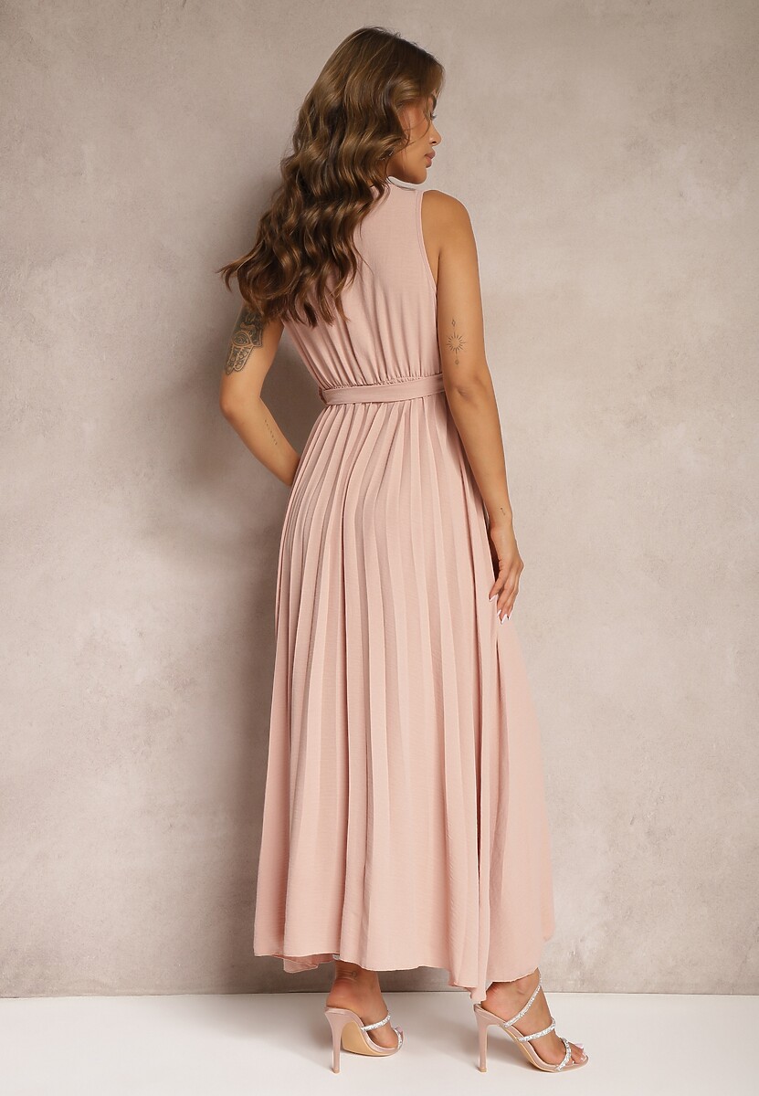 Różowa Koktajlowa Sukienka Plisowana z Kwiatową Broszką Paskiem i Gumką w Talii Viknna