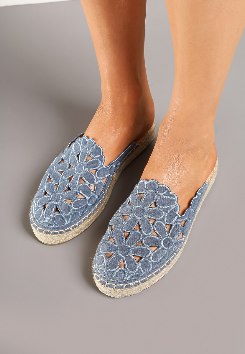 Niebieskie Klapki na Płaskiej Podeszwie z Ażurowym Wzorem Dolerissa