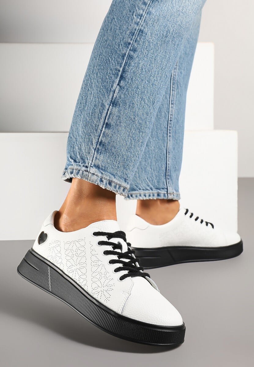 Biało-Czarne Sneakersy z Wkładką ze Skóry Naturalnej Ozdobione Cyrkoniami i Sercem Tiralia