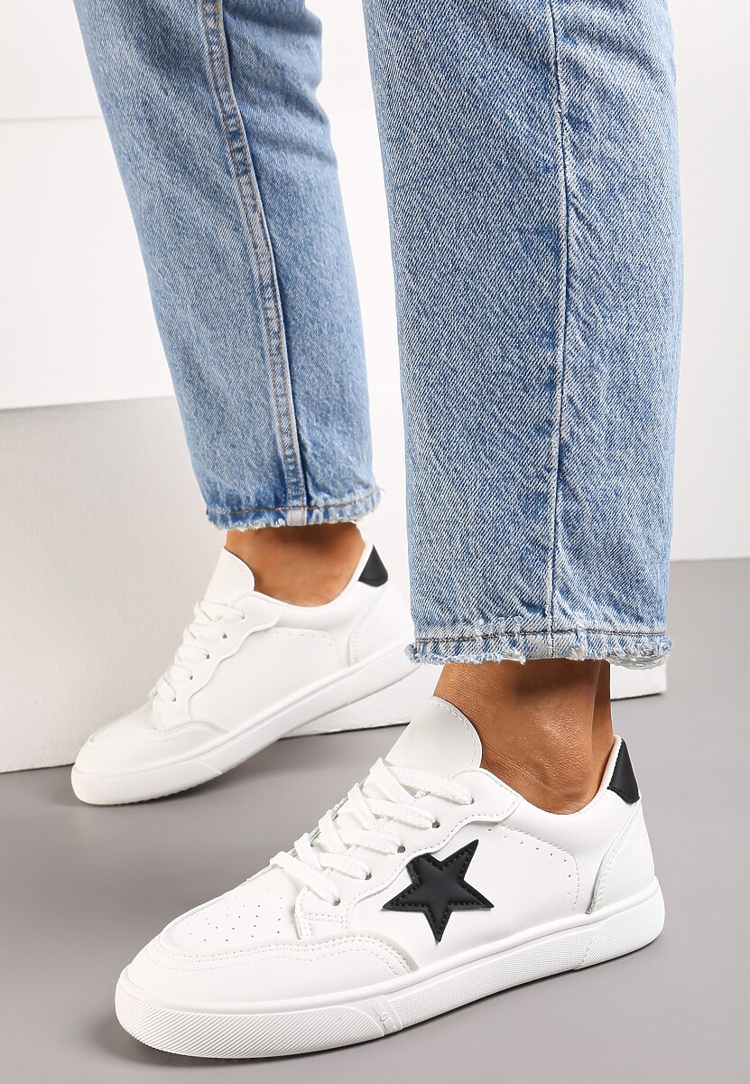 Białe Sneakersy z Perforacją na Nosku Ozdobione Gwiazdką Hipatia