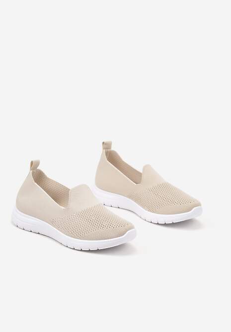 Beżowe Wsuwane Tenisówki z Ozdobną Perforacją Siltia