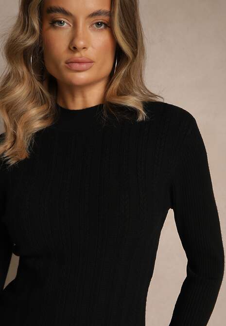 Czarny Golf z Tłoczonym Wzorem Ralinnea