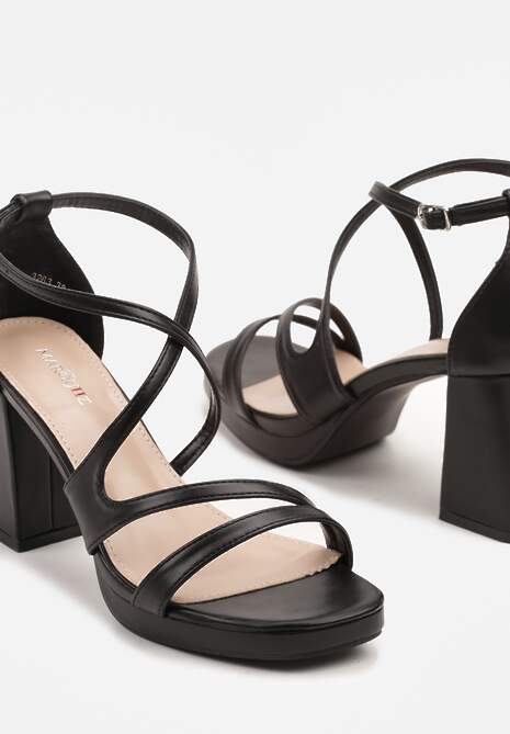 Czarne Sandały na Słupku Ozdobione Geometrycznymi Paskami Lurisse