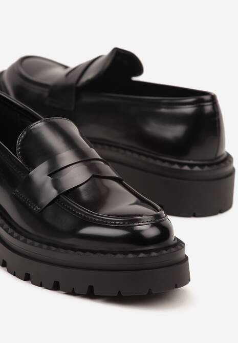 Czarne Mokasyny Lakierowane na Tłoczonej Platformie Livendie