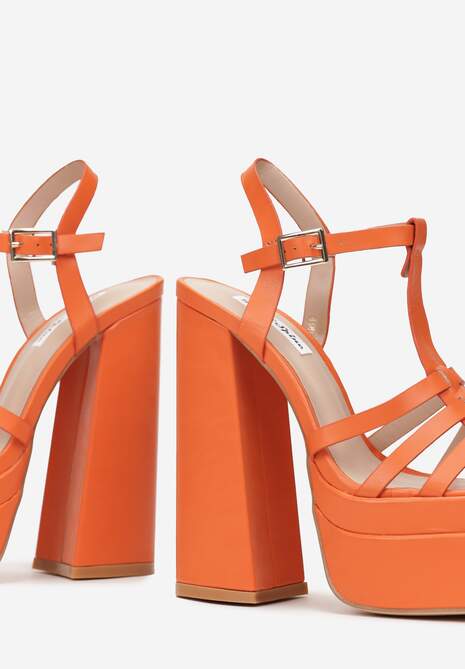 Pomarańczowe Sandały na Wysokim Słupku i Platformie z Kwadratowym Noskiem i Sprzączką Lakota