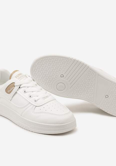 Biało-Beżowe Sneakersy z Cholewką przed Kostkę z Delikatną Perforacją Trissa