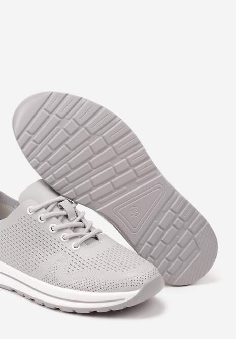 Szare Skórzane Buty Sportowe na Płaskiej Podeszwie ze Skórzaną Wkładką Ozdobione Perforacją Falali