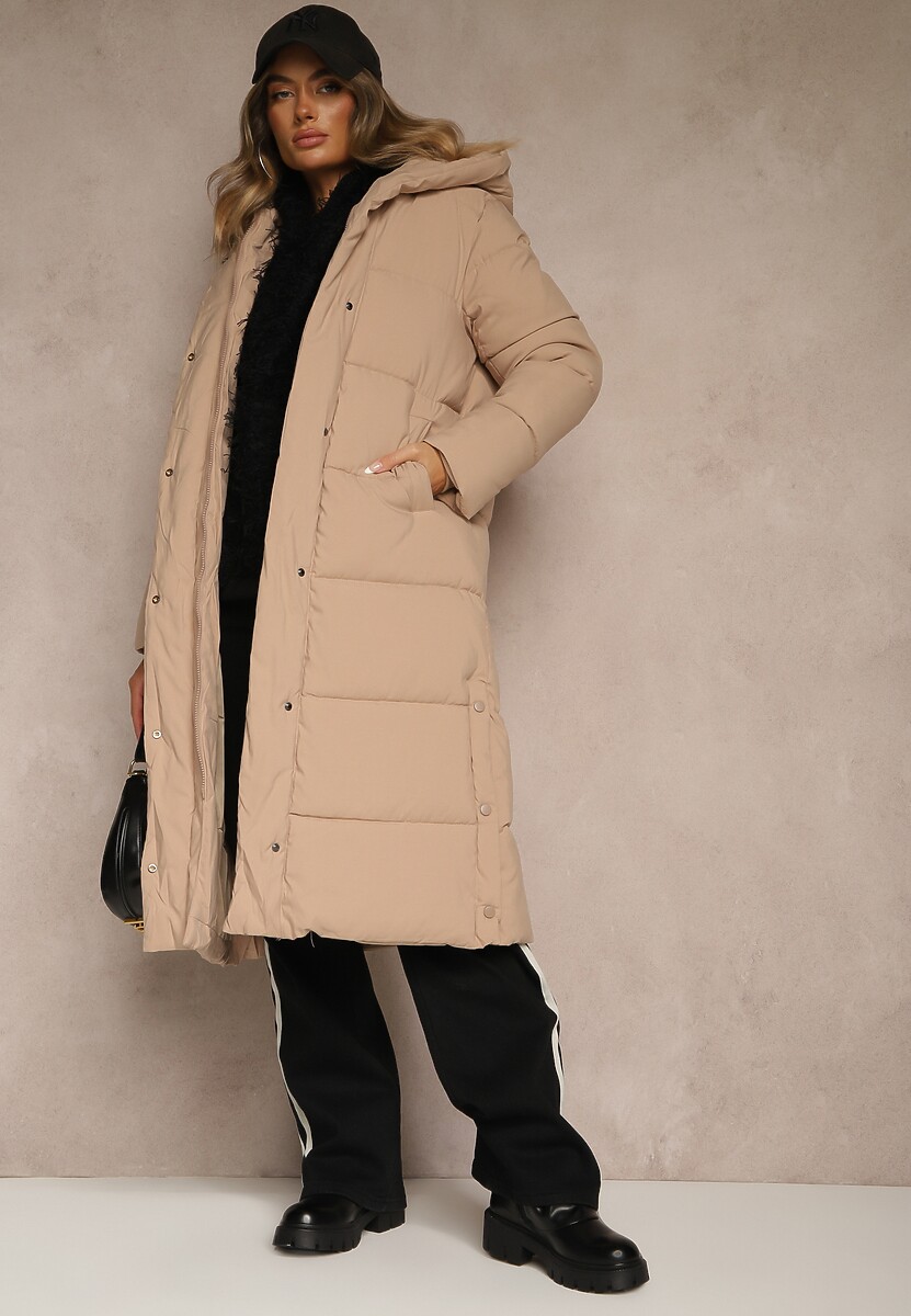 Jasnobeżowa Zimowa Kurtka z Pikowanymi Przeszyciami Kapturem i Bocznymi Napami Alarisse