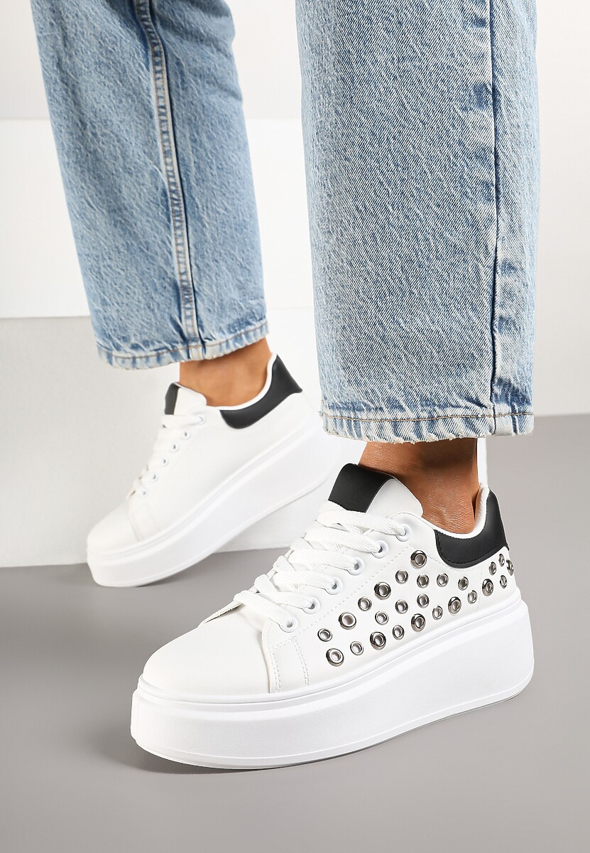 Biało-Czarne Sneakersy na Niskiej Platformie z Aplikacjami przy Cholewce Maristia