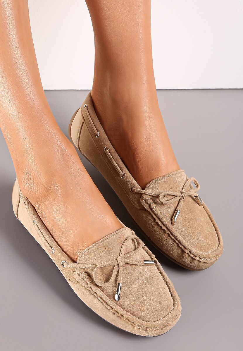Ciemnobeżowe Mokasyny z Cholewką przed Kostkę z Przeszyciami i Ozdobną Kokardką Yaledia