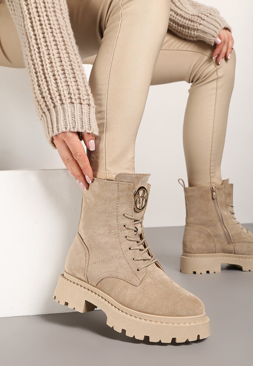 Czarne Botki z Imitacji Zamszu na Płaskiej Podeszwie z Przeszyciami i Logo Sylvara