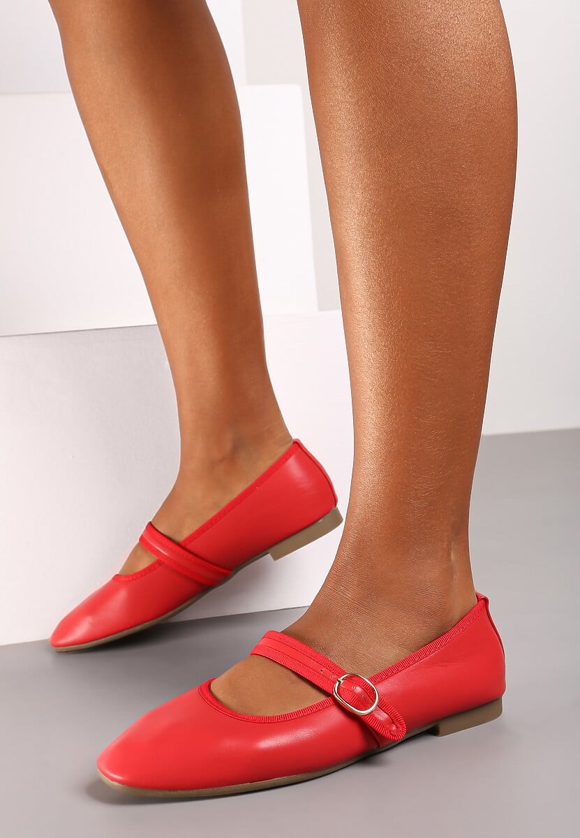 Czerwone Balerinki z Kwadratowym Noskiem i Zapięciem na Sprzączkę Rilanora