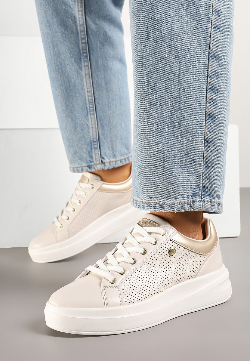 Jasnobeżowe Sneakersy Typu Tenisówki z Ozdobną Perforacją Mariselia
