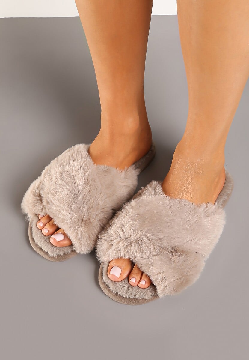 Ciemnobeżowe Kapcie Vices z Futerka ze Skrzyżowanymi Paskami Selanthra