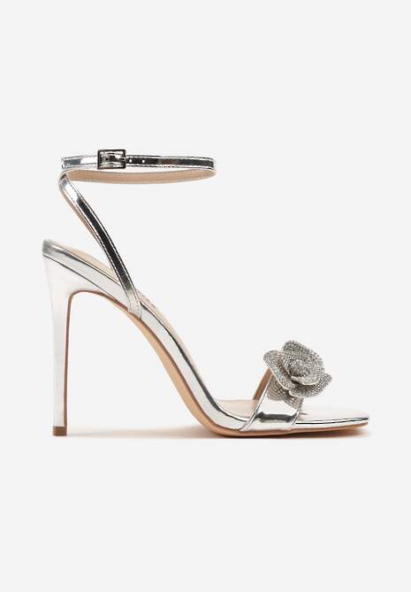 Srebrne Sandały na Szpilce Ozdobione Cyrkoniowymi Aplikacjami 3D Ranqua