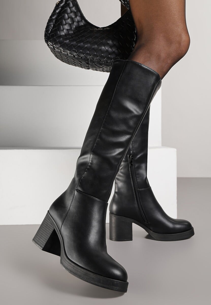 Czarne Kozaki na Słupku z Lekkim Ociepleniem Cetilda