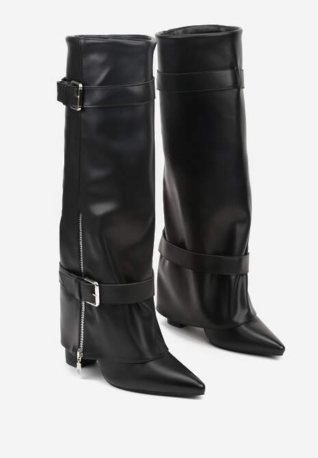 Czarne Kozaki na Słupku z Cholewką Imitującą Nogawkę ze Sprzączkami Unwedara