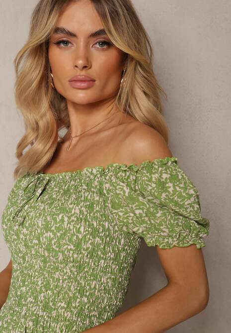 Jasnozielona Rozkloszowana Sukienka Bawełniana w Kwiaty z Hiszpańskim Dekoltem Xallona