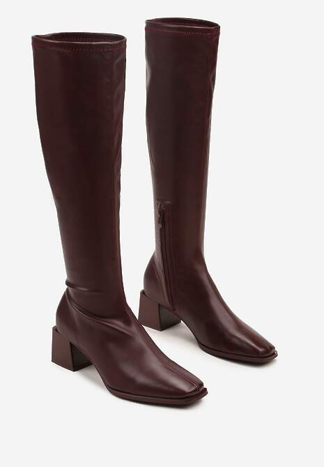 Bordowe Kozaki na Geometrycznym Słupku z Kwadratowym Noskiem Brikalona