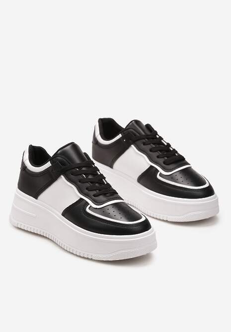 Czarno-Białe Sneakersy na Platformie z Delikatną Perforacją Dairala