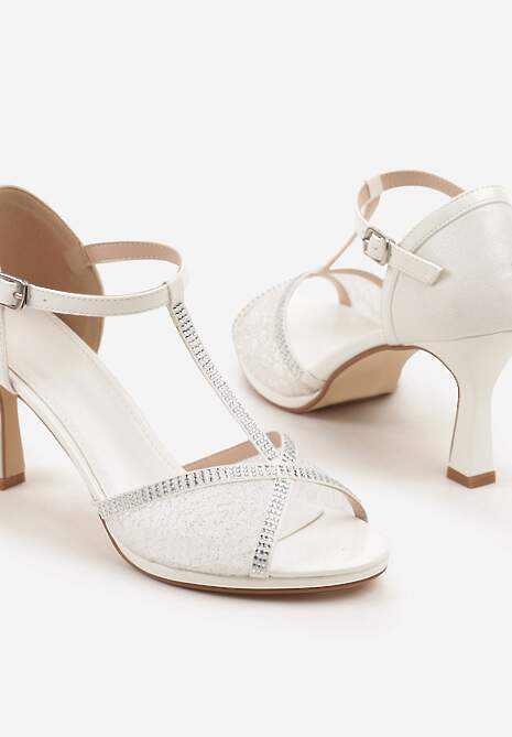 Białe Sandały Vices na Szpilce Klepsydrze z Cyrkoniami Folaniva