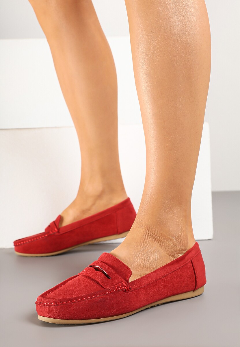 Ciemnobeżowe Mokasyny z Ozdobnymi Przeszyciami Rivgis