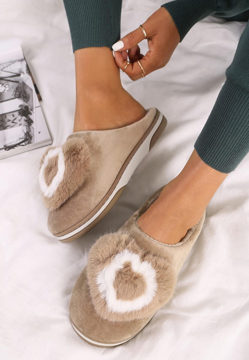 Czarne Kapcie Pyrhede