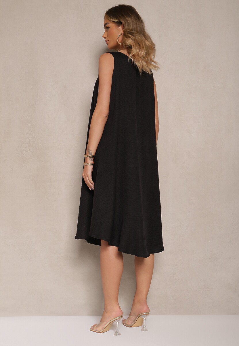 Czarna Basicowa Sukienka o Rozkloszowanym Kroju Mevolira