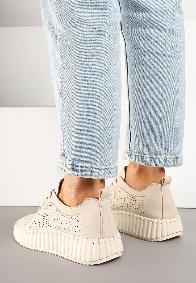 Jasnobeżowe Sneakersy na Tłoczonej Platformie z Ażurową Cholewką Ronfira