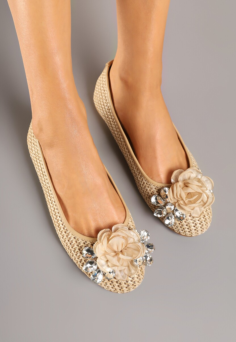 Brązowe Balerinki z Szydełkowanymi Zdobieniami Cyrkoniami i Kwiatową Aplikacją Mairalos