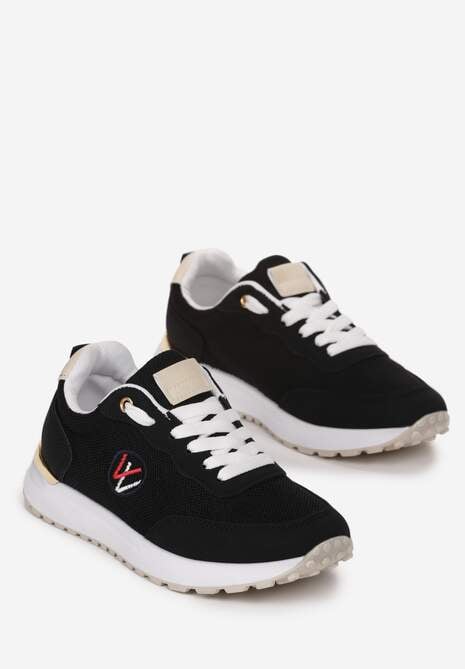 Czarne Sneakersy z Haftowaną Naszywką i Metaliczną Wstawką Elnara