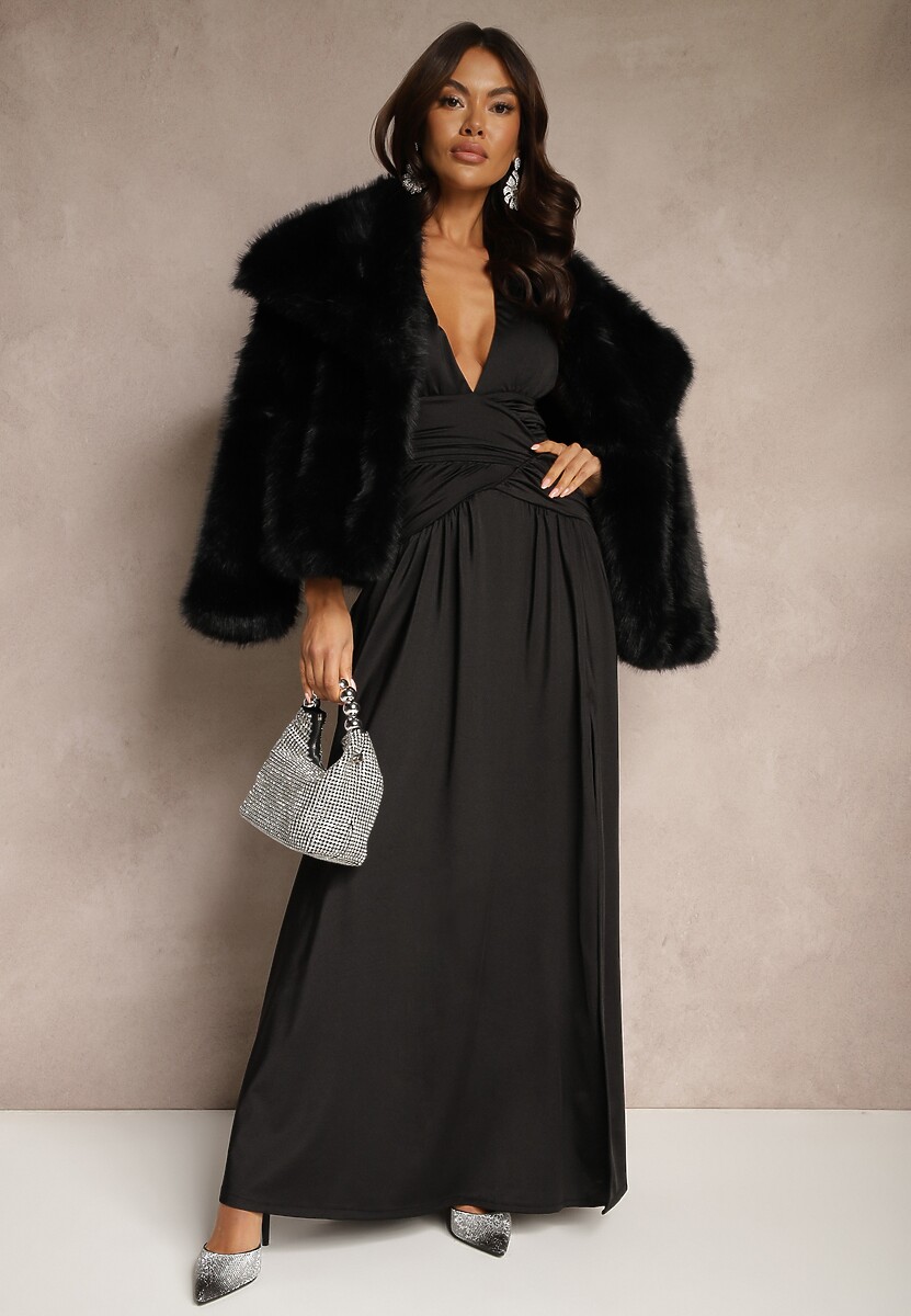 Czarna Taliowana Sukienka z Głębokim Dekoltem Usztywnianymi Miseczkami i Marszczeniem Vamigala