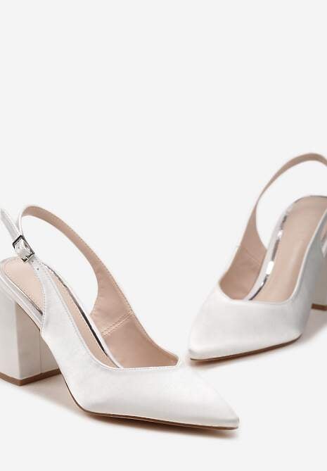 Białe Czółenka z Ekozamszu na Słupku ze Szpiczastym Noskiem i Sprzączką Brotria