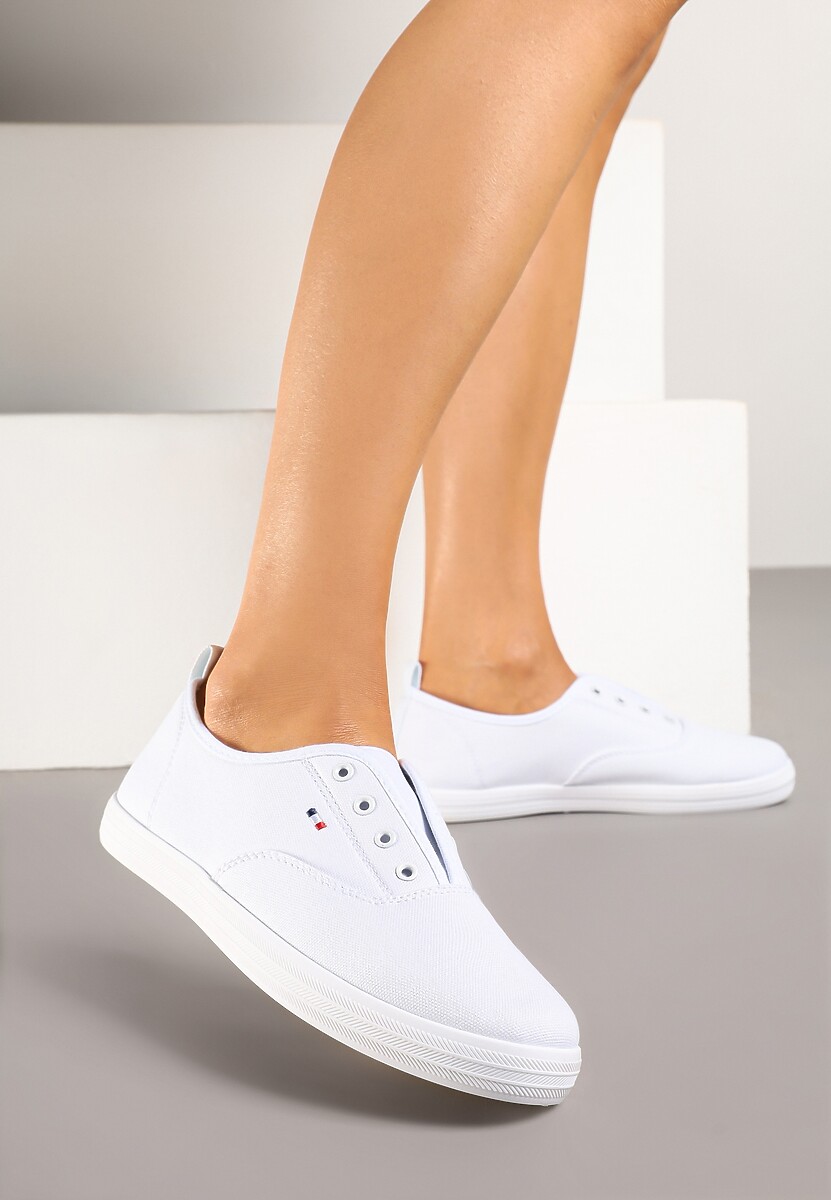Białe Wsuwane Tenisówki w Casualowym Stylu Sepessa