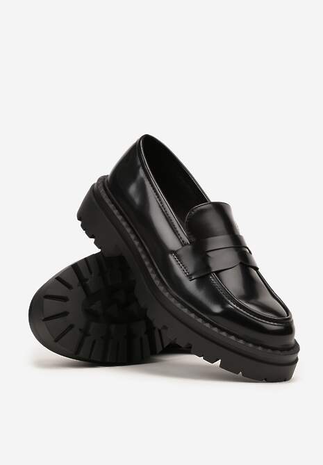 Czarne Mokasyny Lakierowane na Tłoczonej Platformie Livendie