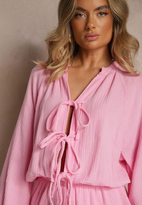 Różowy Kombinezon z Bawełny Ozdobiony Wiązaniem i Falbankami Nalelia