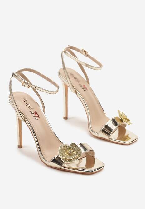 Złote Sandały na Szpilce Ozdobione Cyrkoniowymi Aplikacjami 3D Ranqua