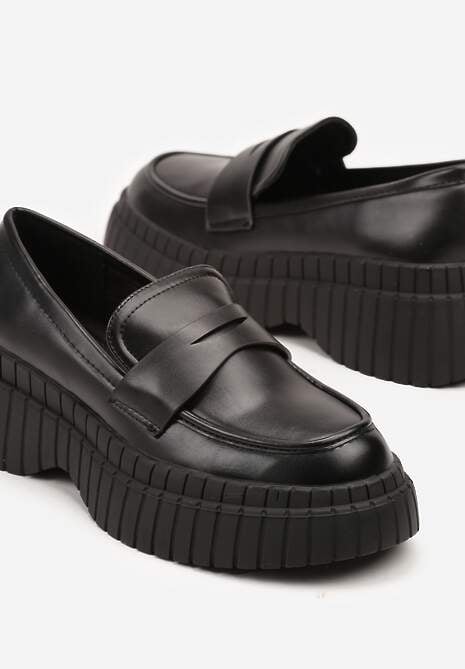Czarne Mokasyny z Ekoskóry na Platformie z Tłoczeniem Ozdobione Paskiem Fonirea