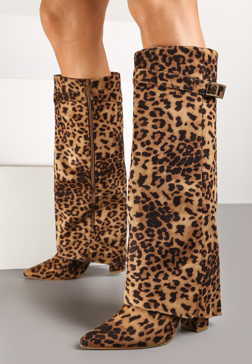 Brązowe Kozaki w Panterkę na Słupku z Wywiniętą Cholewką i Klamerką Upaxa