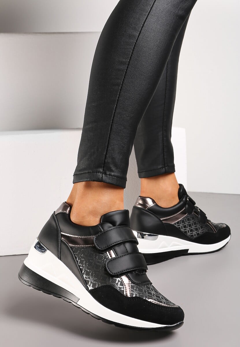 Czarne Sneakersy na Niewysokiej Koturnie na Rzepy Portha