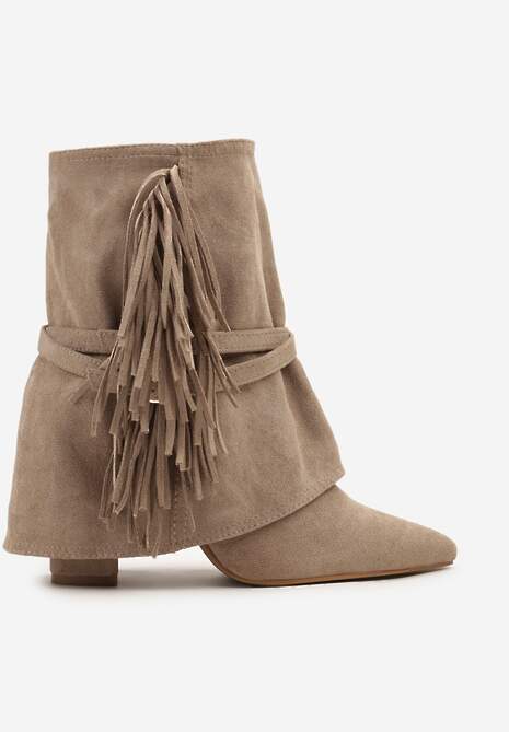 Ciemnobeżowe Botki Boho z Cholewką Imitującą Nogawkę i Frędzlami Zaslie
