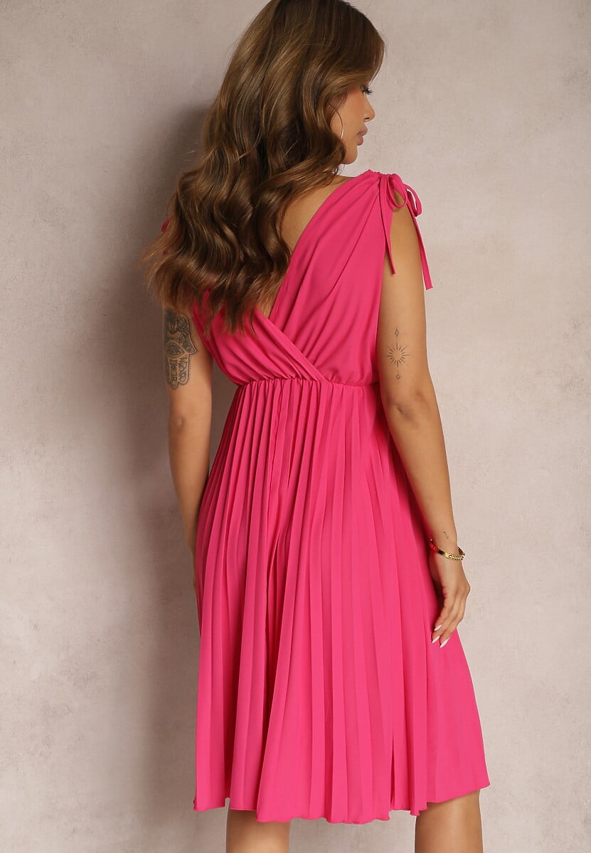 Fuksjowa Sukienka Plisowana z Wiskozą i Bawełną z Trójkątnym Dekoltem i Gumką w Pasie Liramla