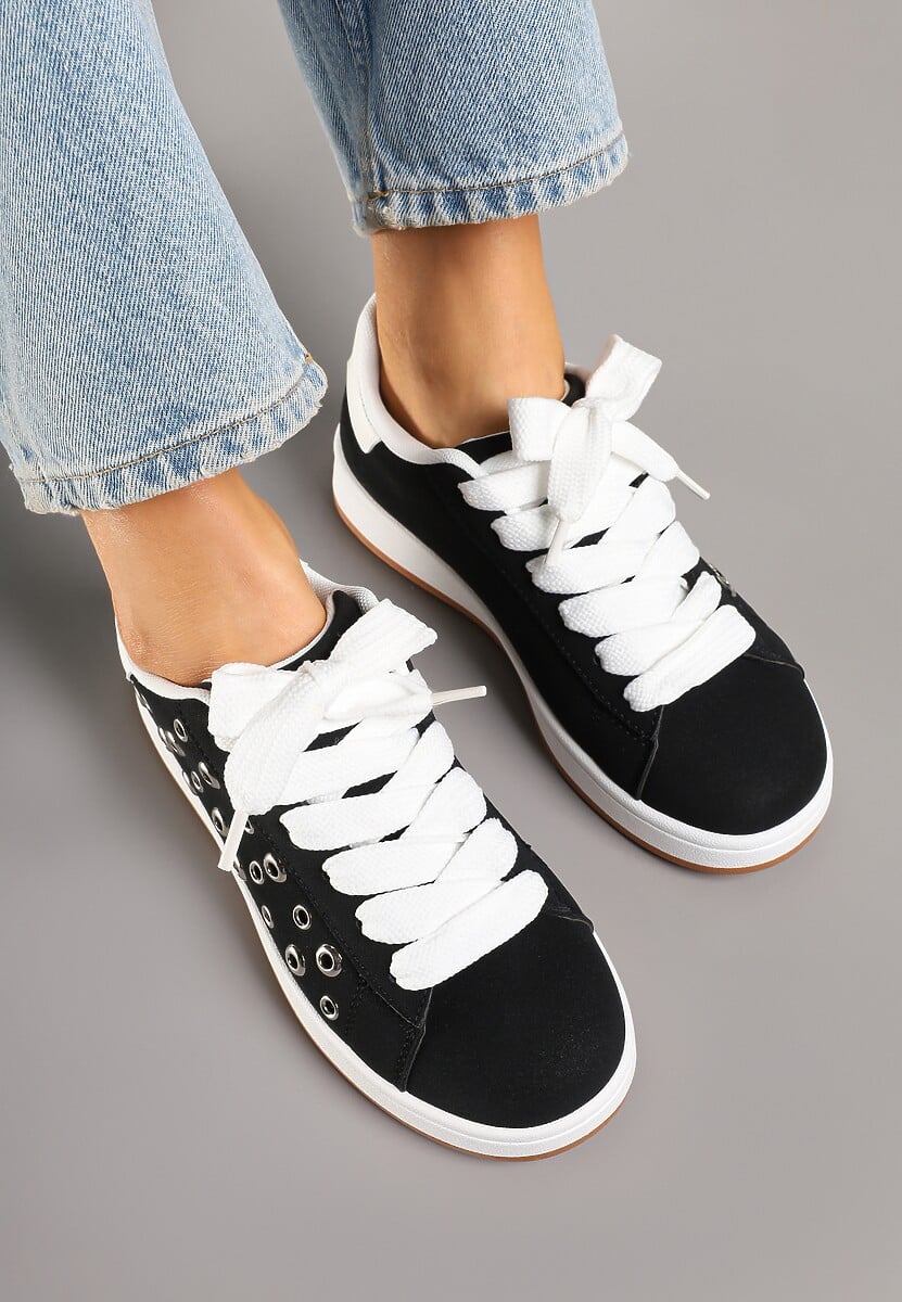 Czarne Sneakersy z Ozdobnymi Nitami Feloriela