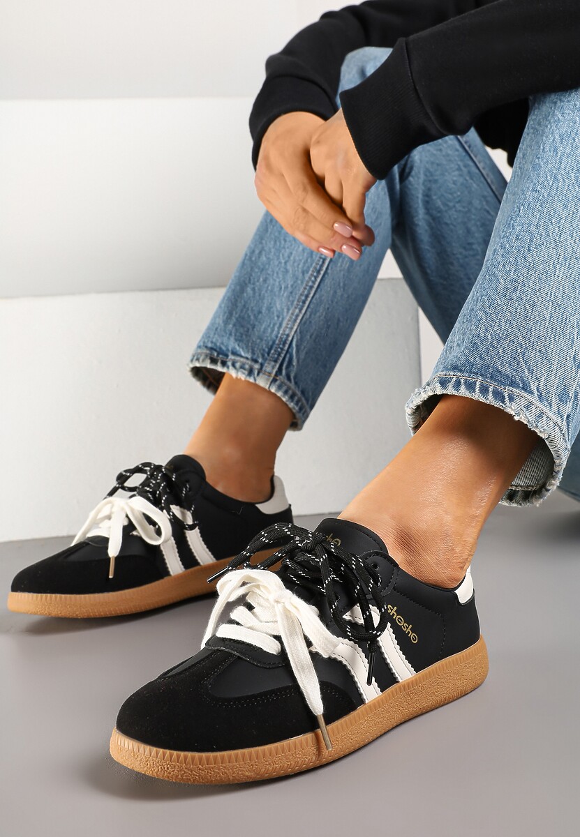 Beżowo-Czarne Sneakersy Kultowe Tenisówki z Dodatkowymi Sznurowadłami Zarinoa